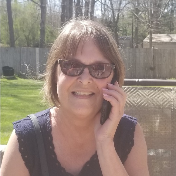 Meet your Posher, Susan - Picture 3 of 3